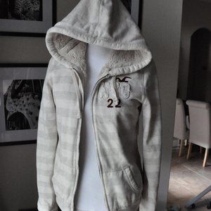 White & Cream Striped Hollister HCO Fluffy Hoodie